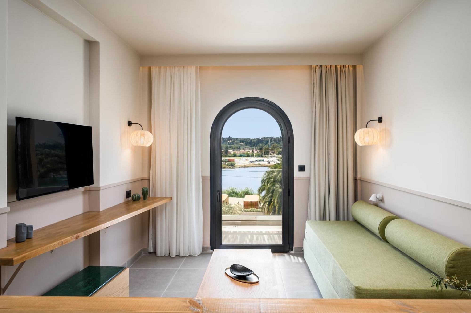Loadstar Rooms & Suites Kontokali Esterno foto