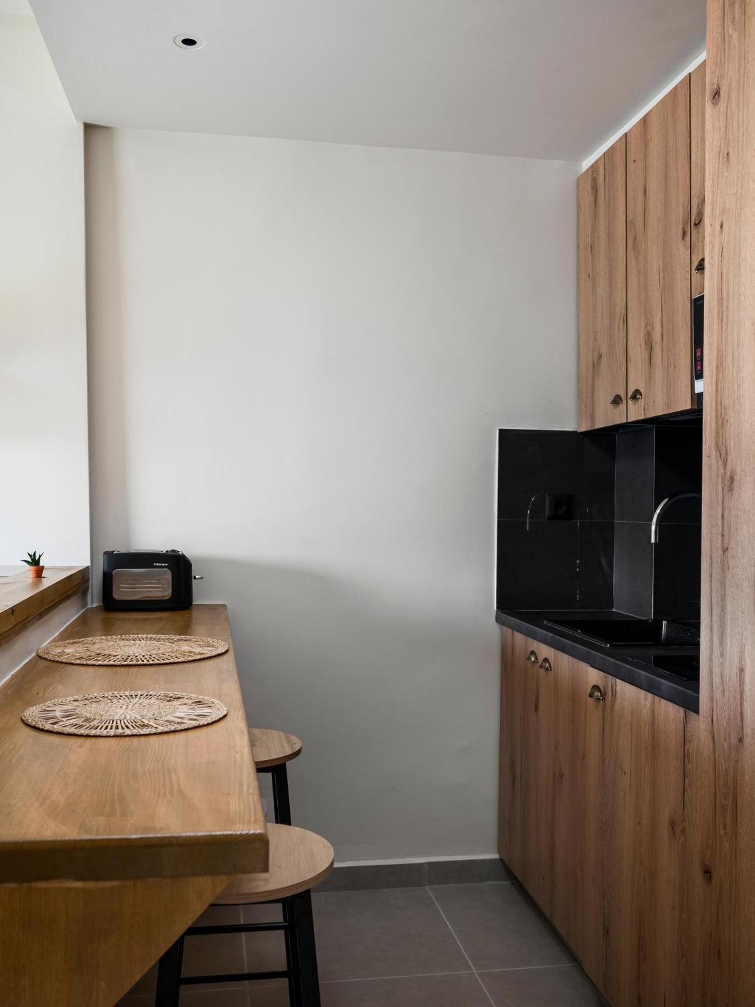 Loadstar Rooms & Suites Kontokali Esterno foto